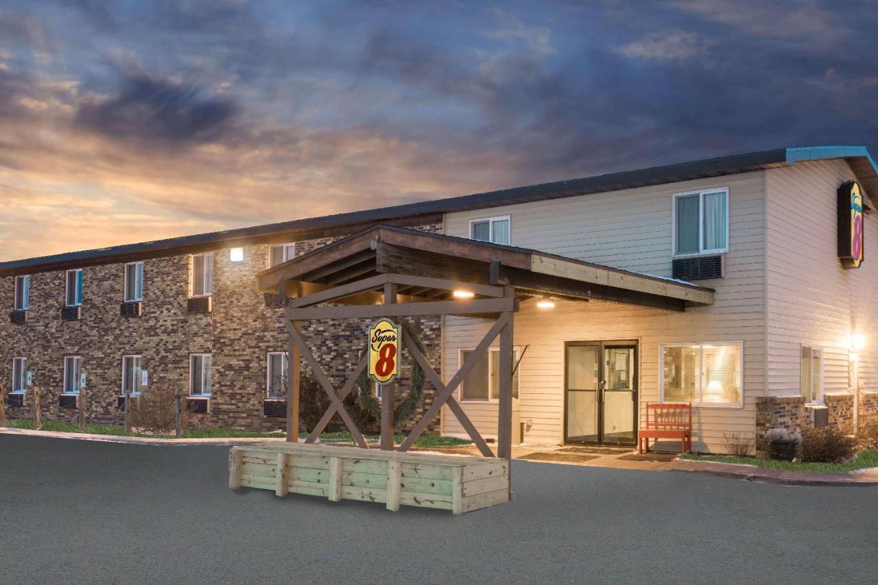Super 8 By Wyndham Superior Wi Hotel Luaran gambar