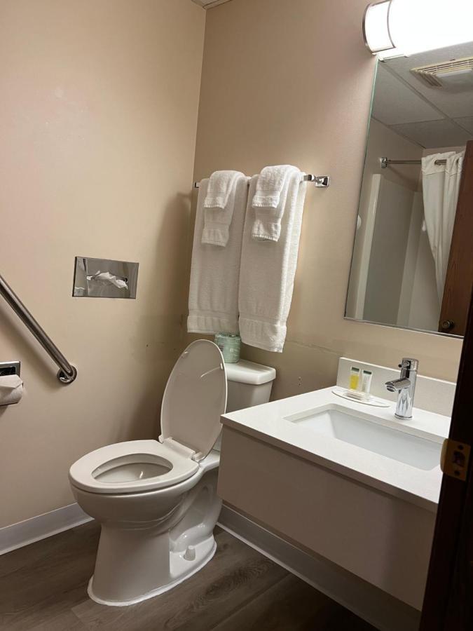 Super 8 By Wyndham Superior Wi Hotel Luaran gambar